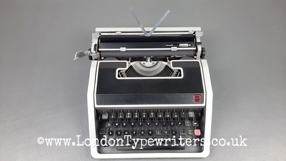 Working Olivetti Lettera DL Typewriter - New Ribbon, Case - Made in Italy - Image 7
