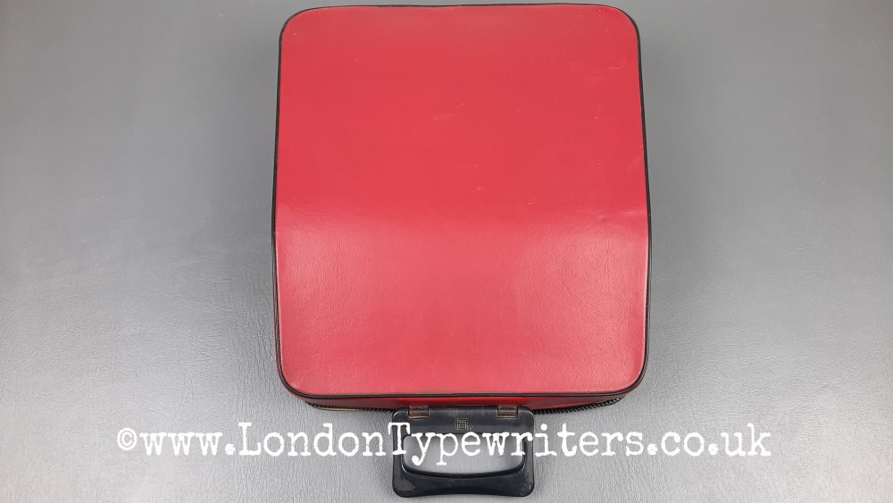 Working Olivetti Lettera DL Typewriter - New Ribbon, Case - Made in Italy - Image 6