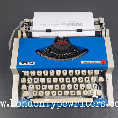 Olympia Traveller De Luxe Typewriter